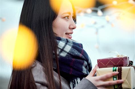 クリスマス プレゼント 付き合い た て|付き合いたて 社会人の彼女へのクリスマスプレゼント 人気ラン .